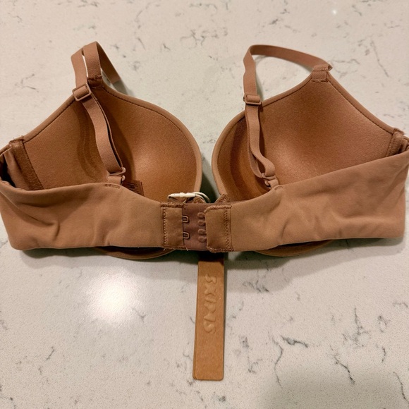 SKIMS Fits Everybody Push Up/Strapless Demi Bra 34B Color Sienna New - Picture 2 of 5